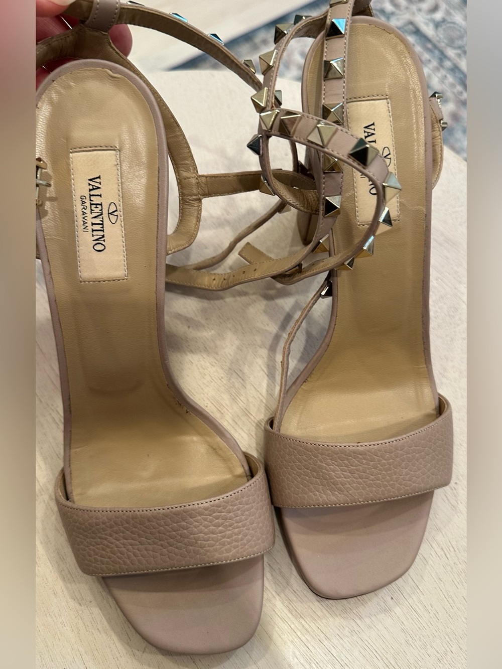 Valentino Garavani Rockstud Leather Block Heel Sandals – Size 39 / US 9 - Picture 6 of 9